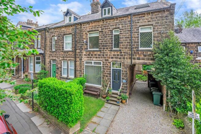 3 bedroom end of terrace house for sale