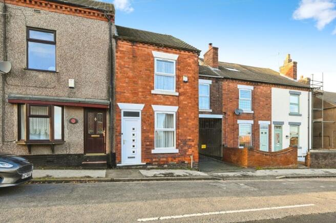 3 bedroom terraced house for sale