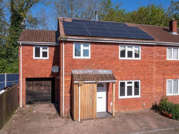4 bedroom semi-detached house for sale