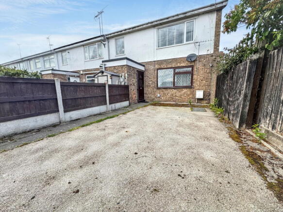 1 bedroom ground floor flat for sale