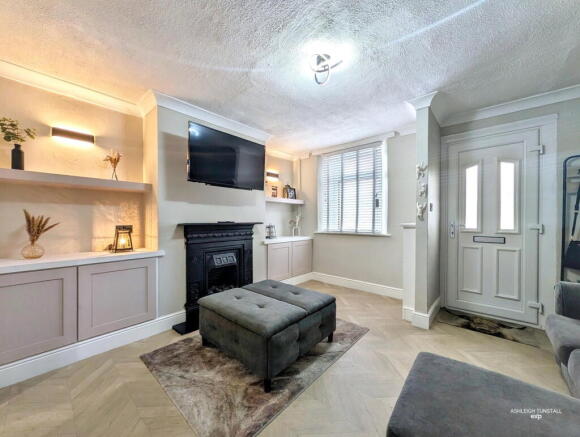 2 bedroom terraced house for sale