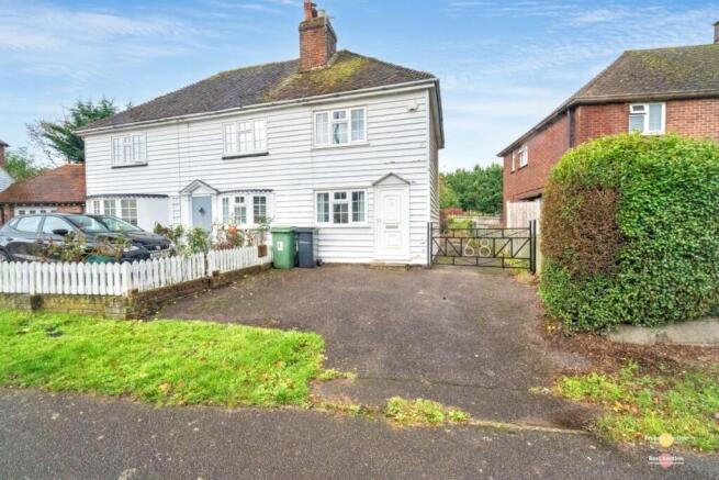 2 bedroom semi-detached house for sale