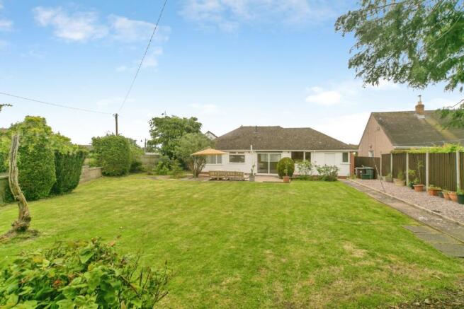 2 bedroom bungalow for sale