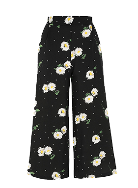 Make a statement with bold florals Make a statement with bold florals