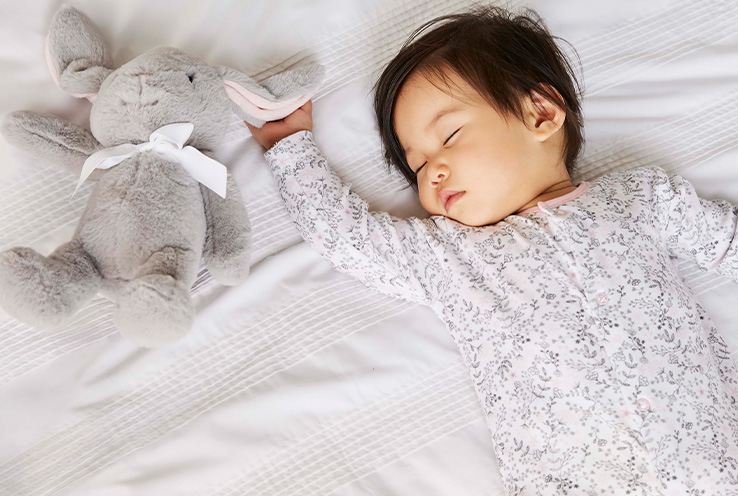 sleep baby safe and snug