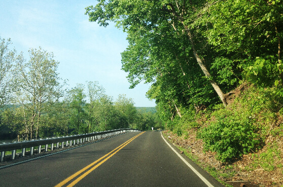 Photograph of State Route 32 in Pennsylvania