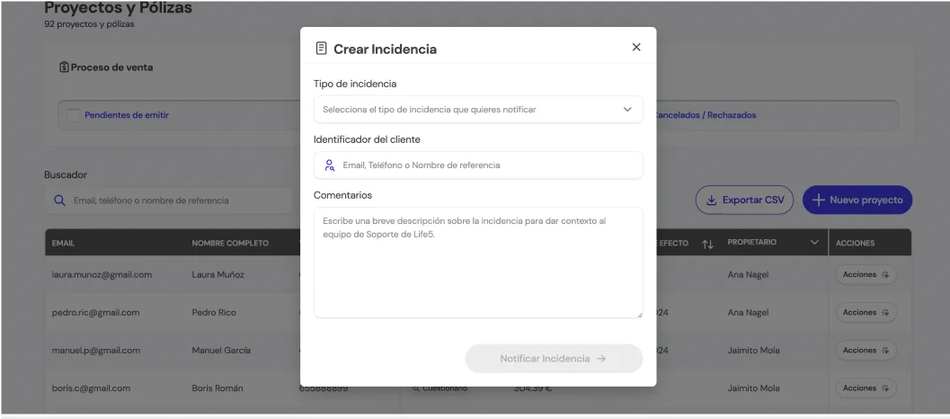 Formulario de creación de incidencias en la BrokerApp de Life5, permitiendo a los usuarios reportar problemas específicos.