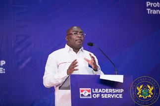 Govt wont use taxpayers' money to pay locked-up funds of unlicensed institutions