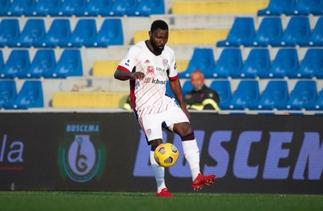 Kwadwo Asamoah makes Serie A debut for Cagliari in win over Crotone