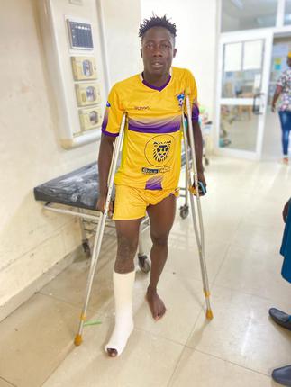 Watch Legon Cities defender Joseph Adjei horrific tackle on Medeama's Justice Blay