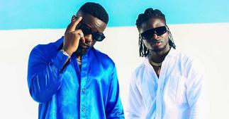 Sarkodie: Rapper jams to Kuami Eugene's Dollar on You song in Video; Ghanaians hail him ▷ Ghana news