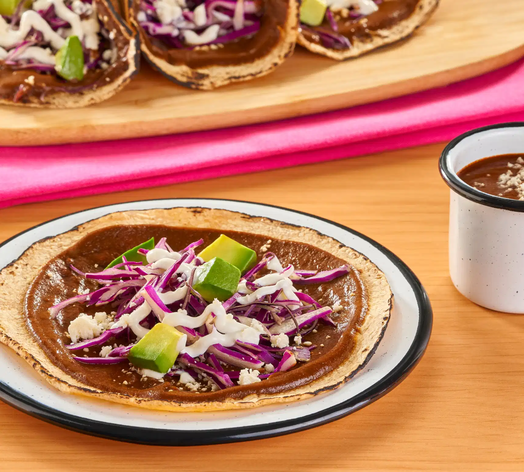 recipe Tacos de nada con mole rojo Doña María ® image