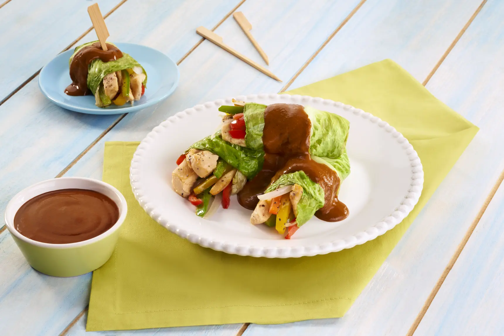 recipe Rollitos de lechuga con adobo Doña María® image