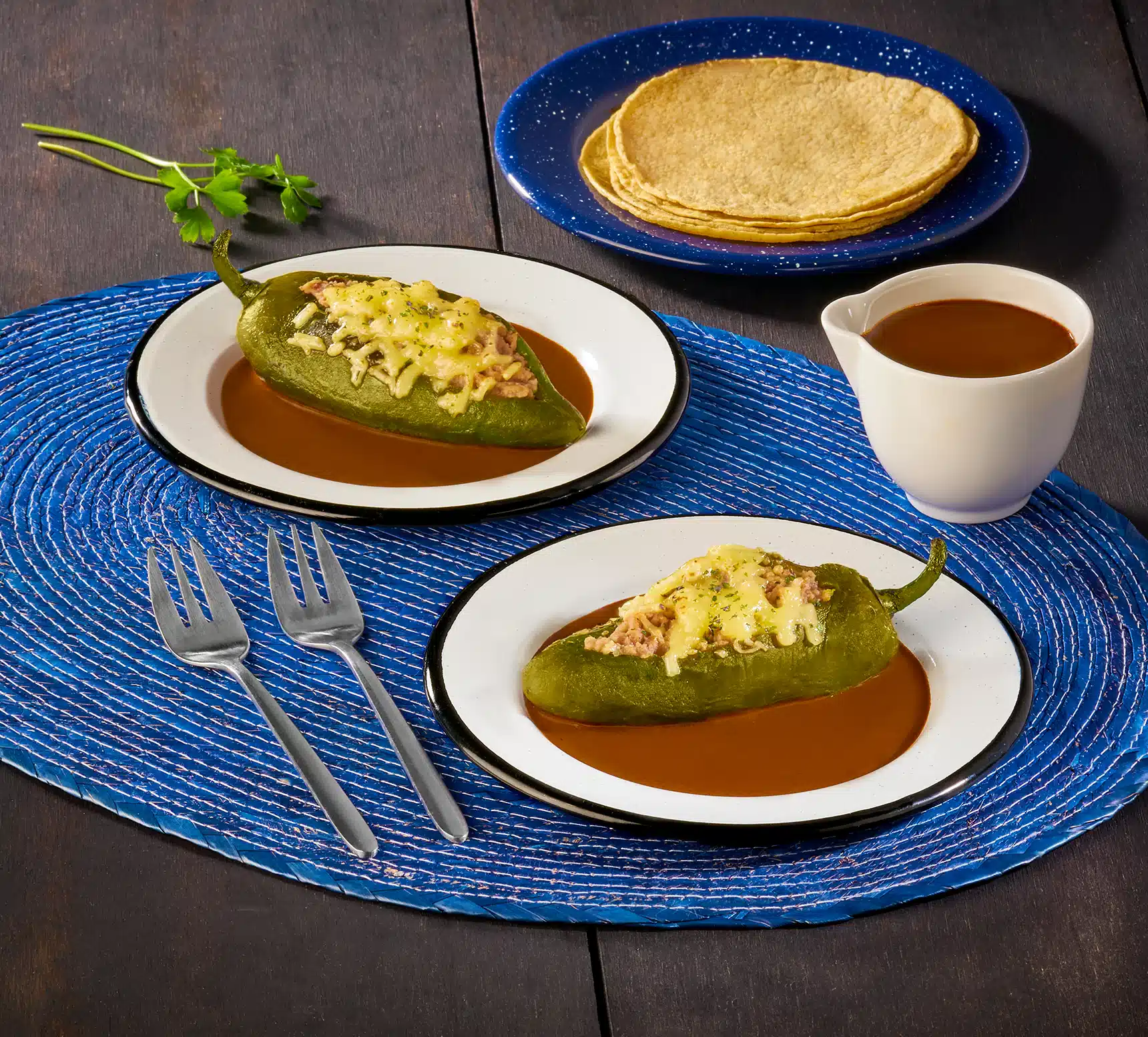 recipe Jalapeños rellenos de frijoles con queso image