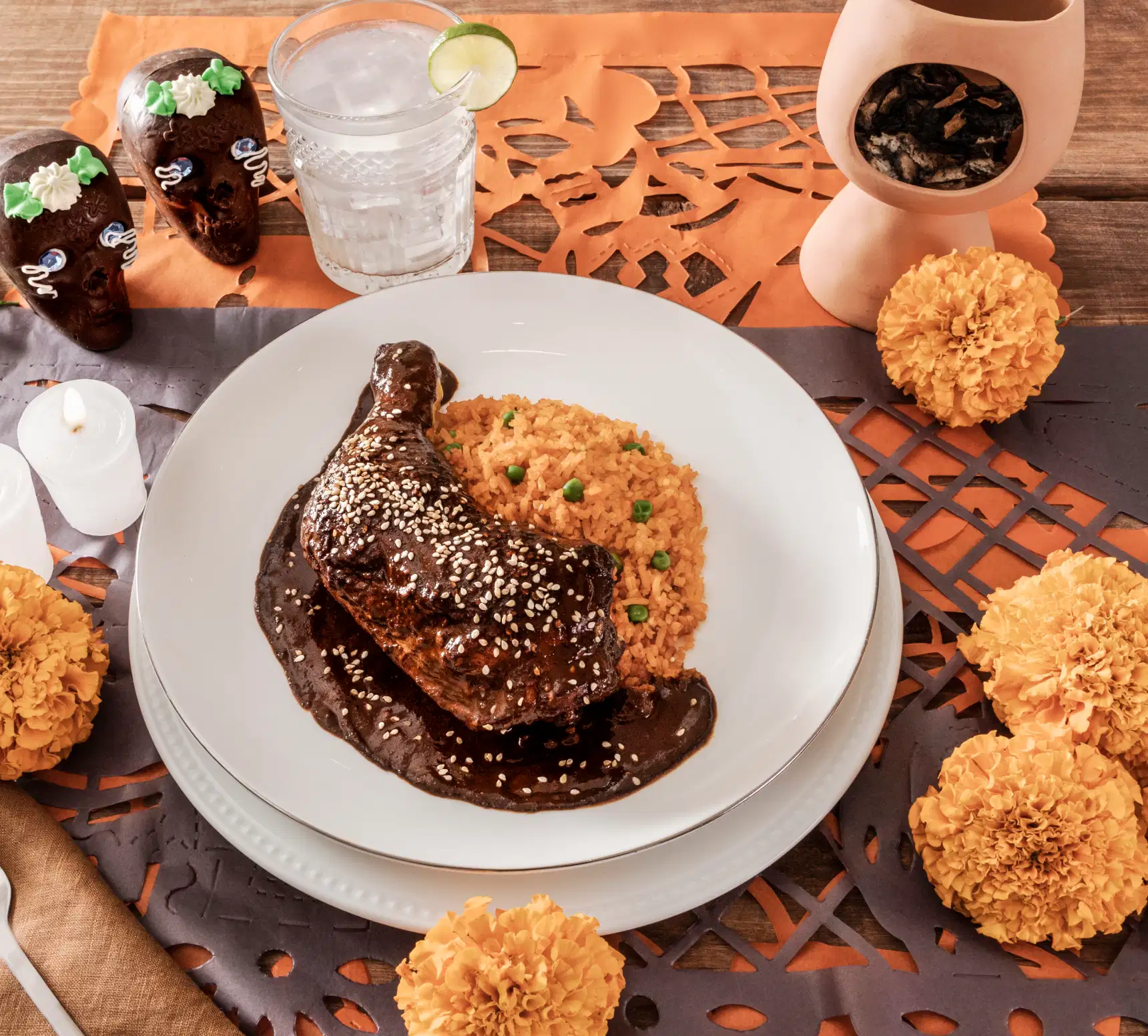 recipe Pollo con mole y arroz image