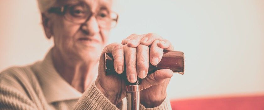 Wie man bei älteren Menschen mit Parkinson umgeht