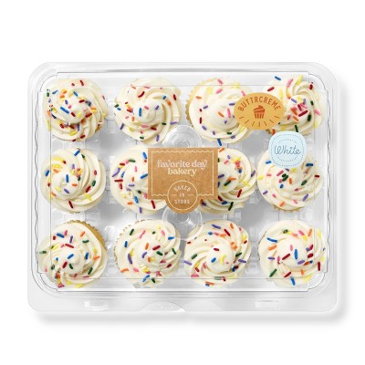 Buttercreme Vanilla Cupcakes - 1.256lbs/12ct - Favorite Day™