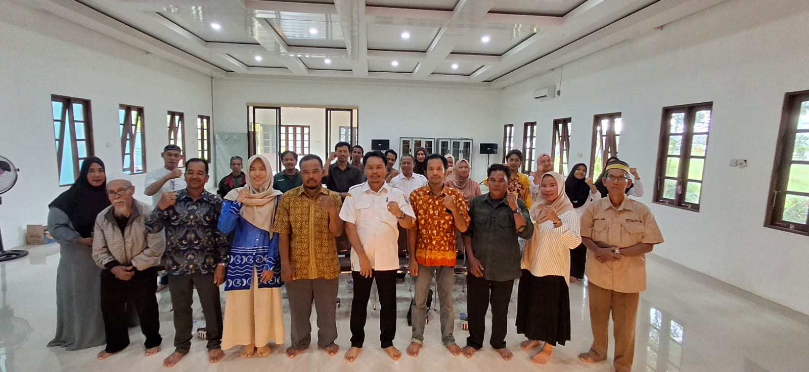 Meriahnya Perjalanan Bersama: Kilas Balik Kegemilangan Desa Merah Putih Semisir Tahun Buku 2025!
