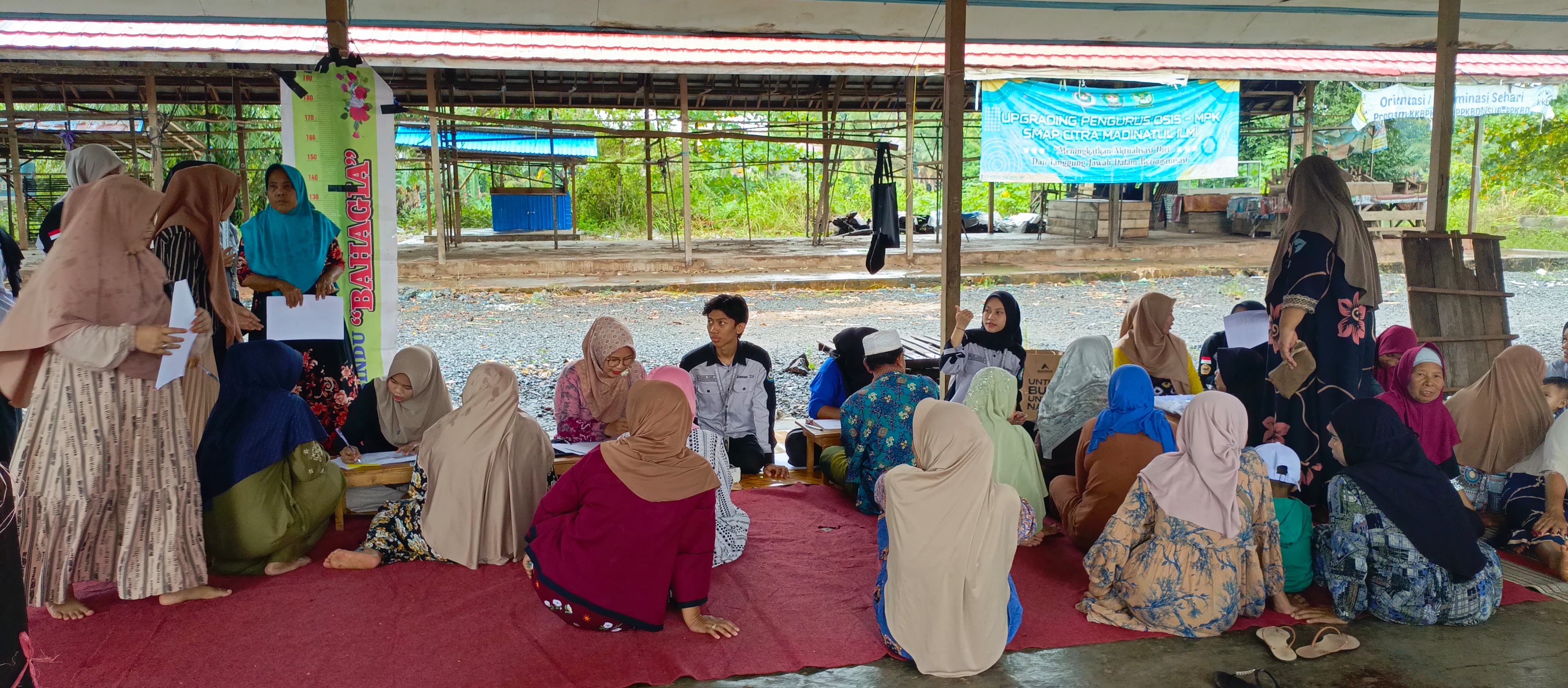 Desa Awang Bangkal Timur Gelar Posbindu dan Posyandu Lansia: Meningkatkan Kesehatan Masyarakat Usia Lanjut