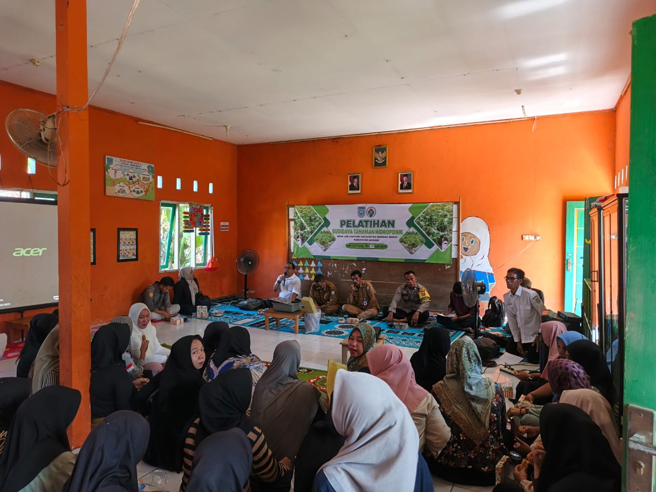 PROGRAM PELATIHAN BUDIDAYA TANAMAN HIDROPONIK TAHUN 2025