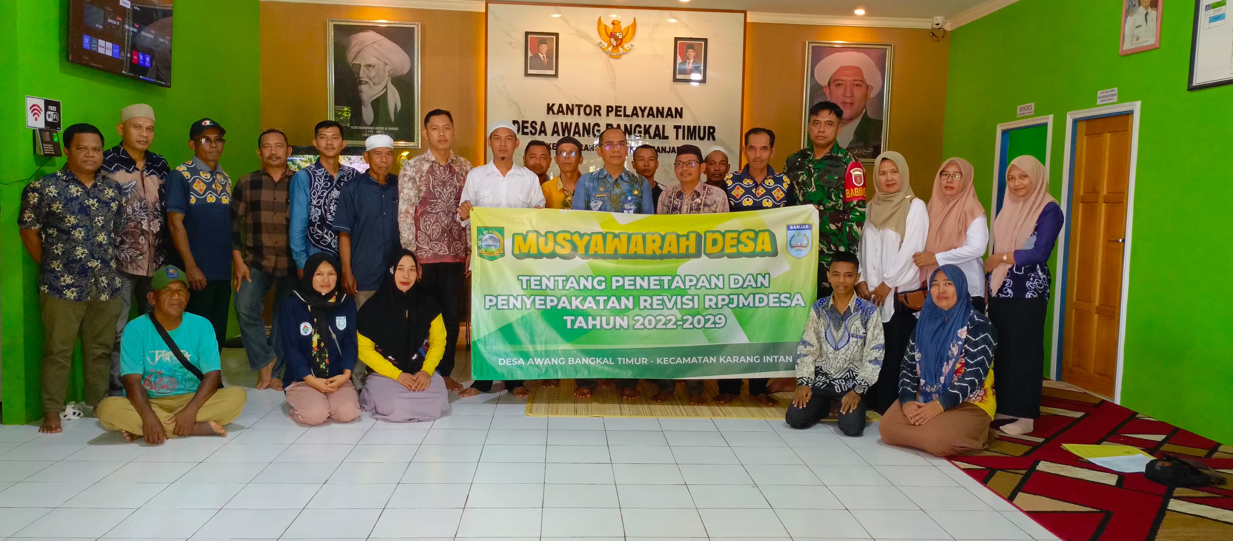 Musyawarah Desa Awang Bangkal Timur: Penyepakatan Revisi RPJMDesa 2022-2027 Menjadi 2022-2029