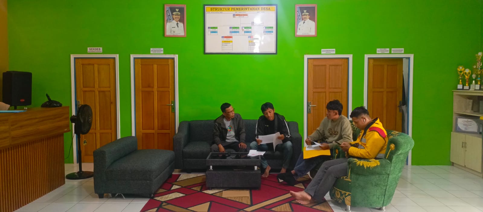 survei lokasi longsor dari dinas PU atas usulan musrembang