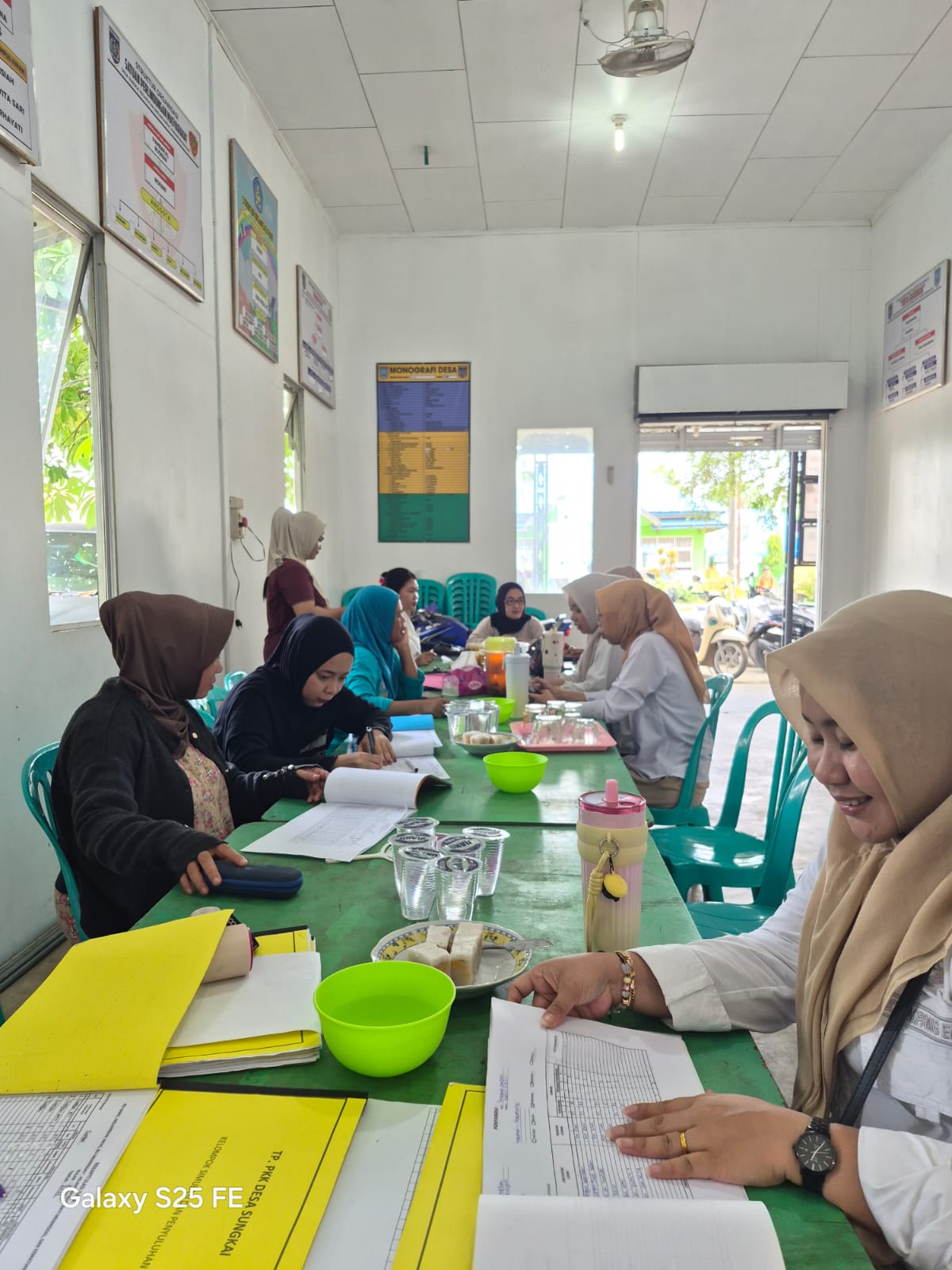  PKK KECAMATAN SIMPANG EMPAT MEMBERIKAN ARAHAN DAN MONITORING KEPADA PKK DESA SUNGKAI
