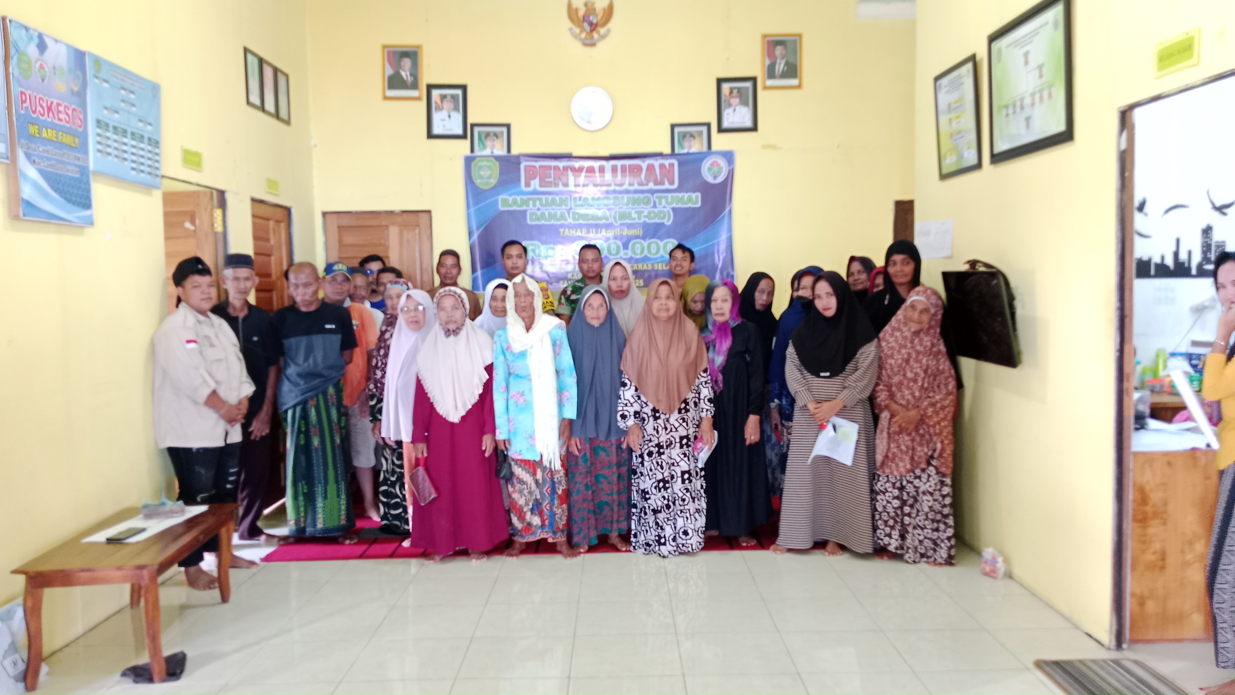 Penyaluran BLT-DD Tahap II Desa Candi Laras