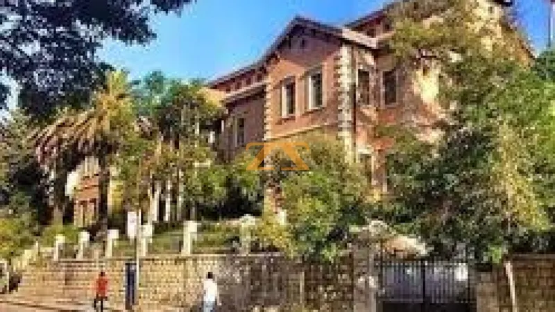بناء سكني 5 غرف