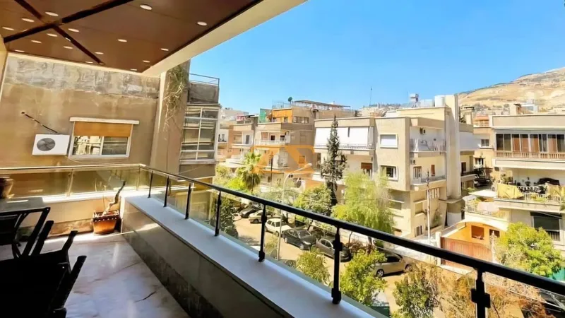 شقة سكنية 5 غرف