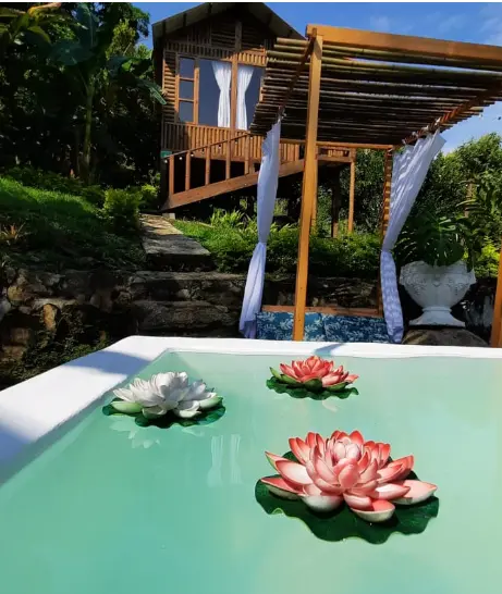 Glamping La Guarida eco-cabaña