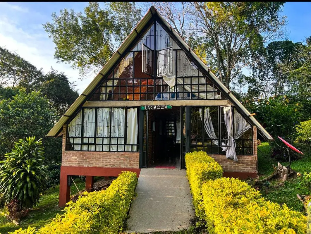 Glamping Cabaña Chalet La Choza El Guadual