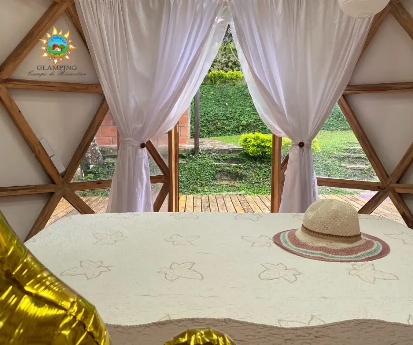 Glamping Domo Padre Sol