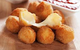 BOLINHA DE QUEIJO