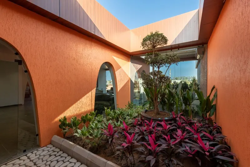 Utopia Experience Centre — image 2