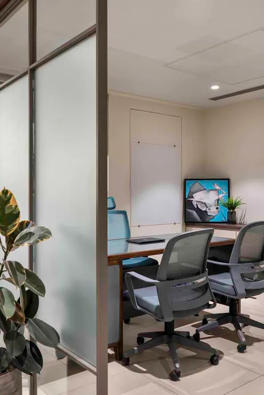 Office 602 — image 5