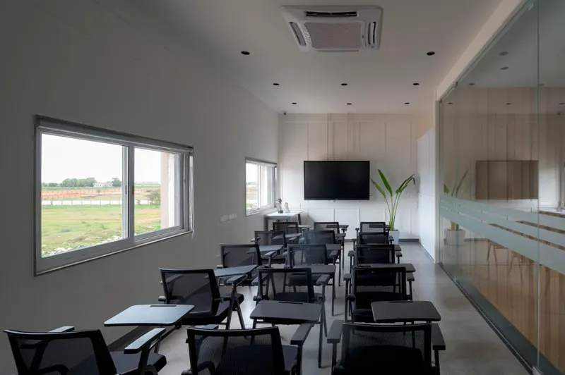 Delux Bearings Office — image 12