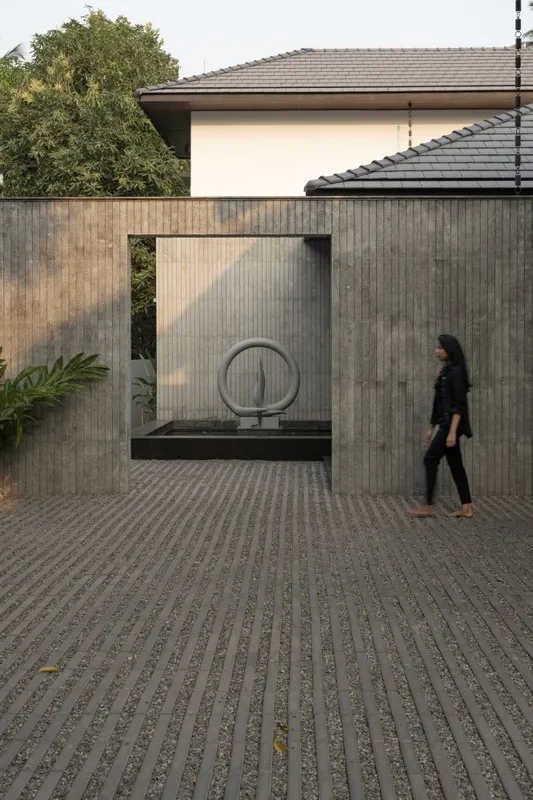 A Line House — image 11