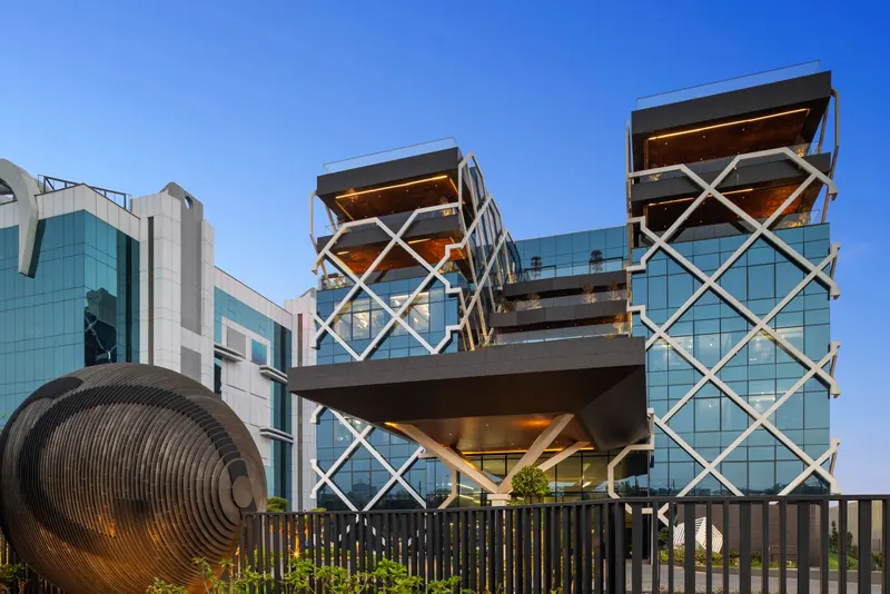 APL Apollo Corporate Office — image 2