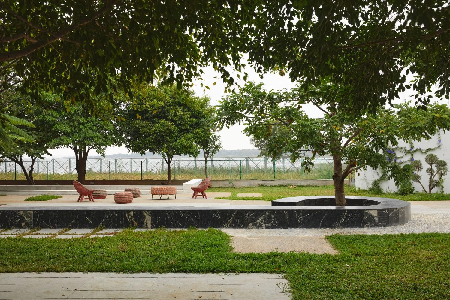 The Serene Edge — image 4