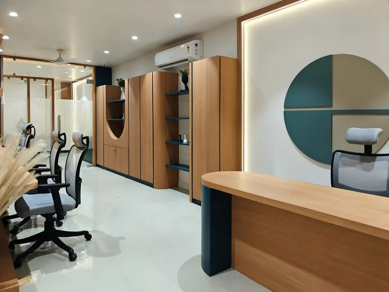 Curve & Core — image 3