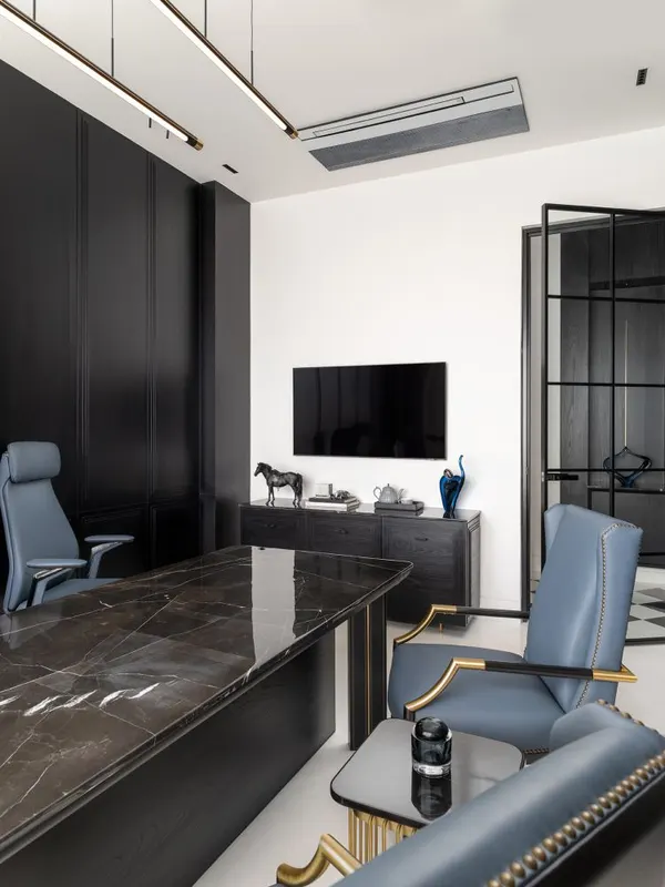 Manmeet Ahuja Design Studio — image 12