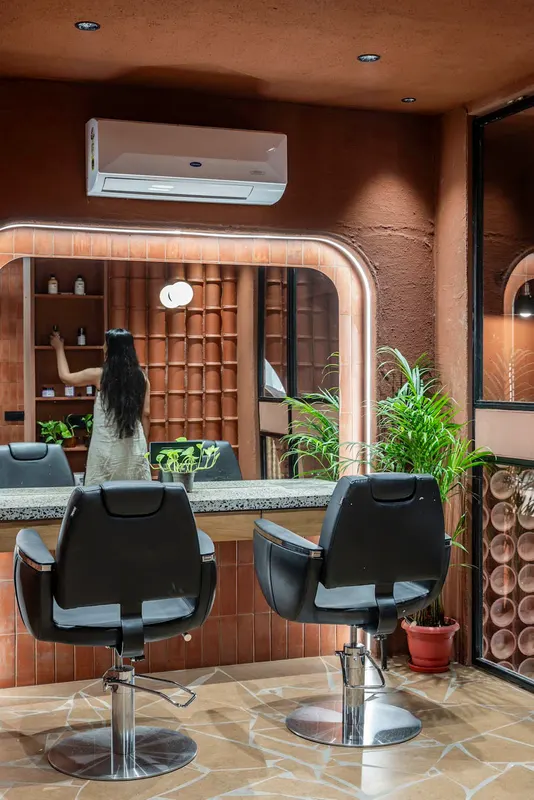 Bombay Salon — image 15