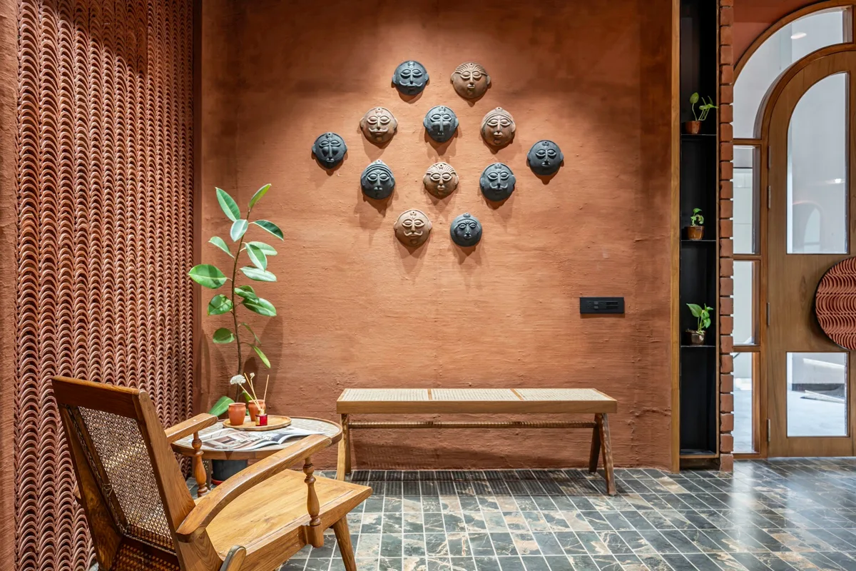 Bombay Salon — image 7