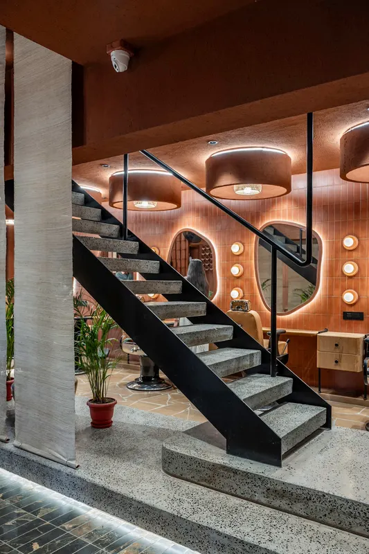 Bombay Salon — image 9