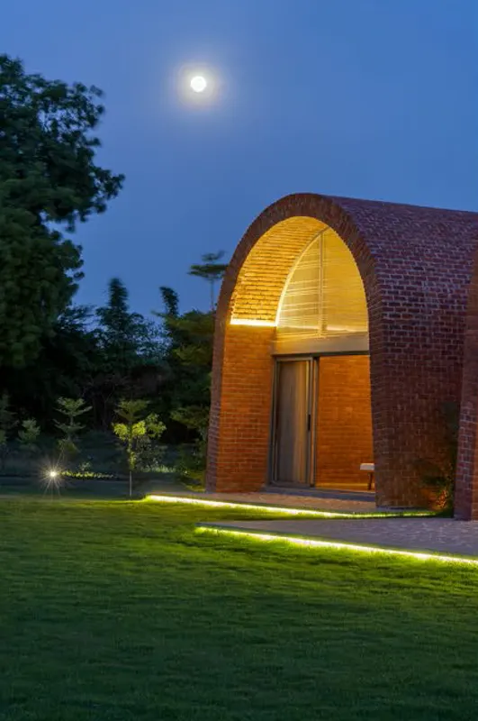 The Vault House — image 8