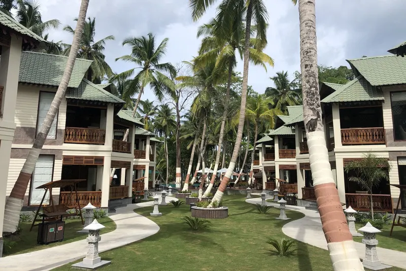 Sandyy Wavess, RCS Beach Resort — image 3
