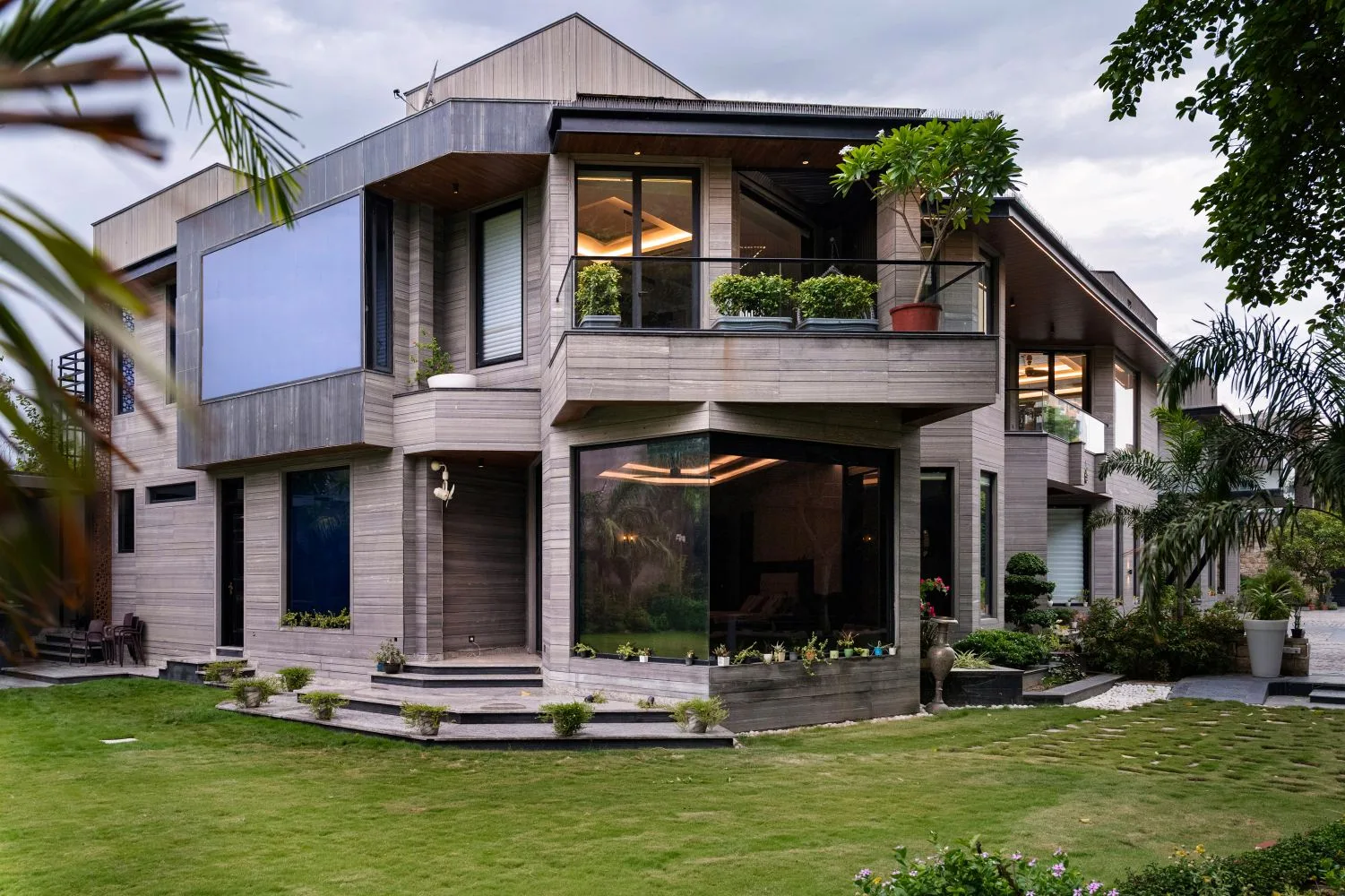 Malhotra Residence — image 4