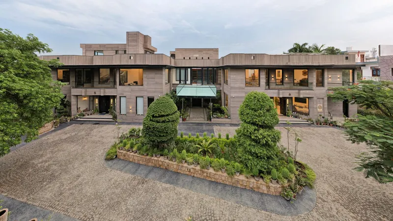 Malhotra Residence — image 9