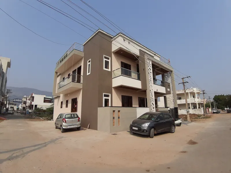 SATISH AGARWAL HOUSE — image 3